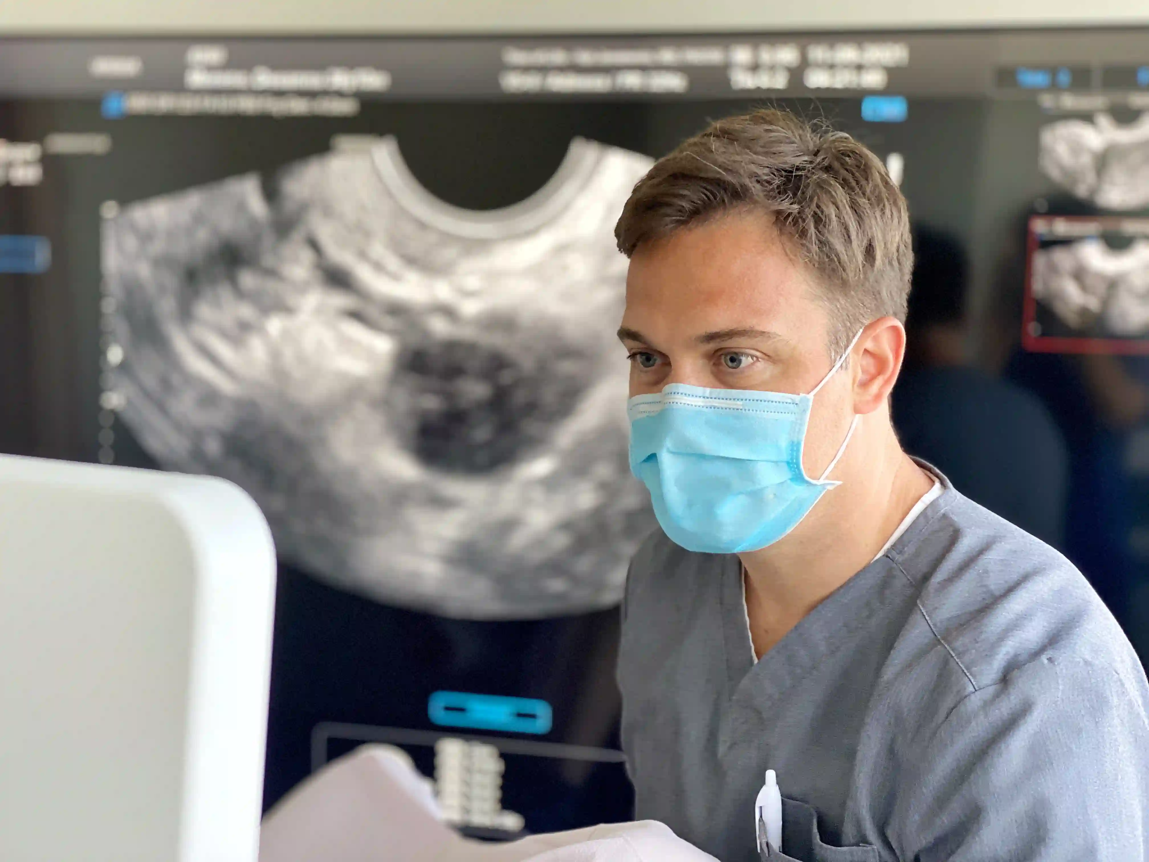 Dr. Jovanović Performing Ultrasound